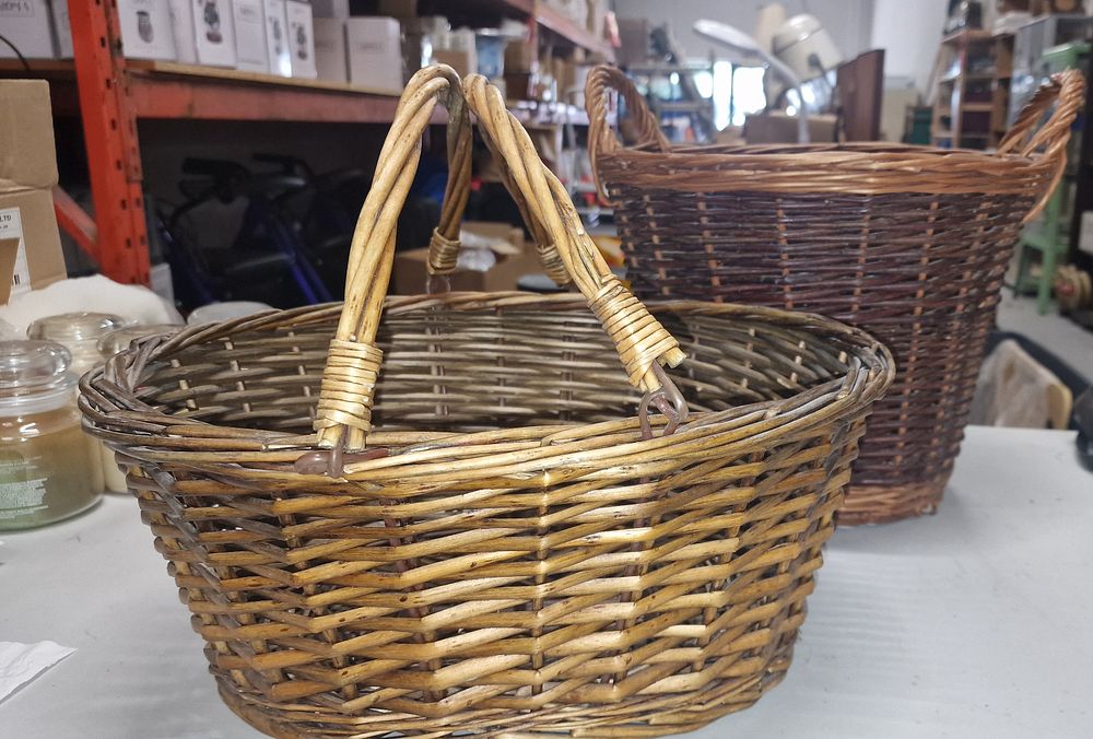 Lot 219: 2 large Baskets With Handels