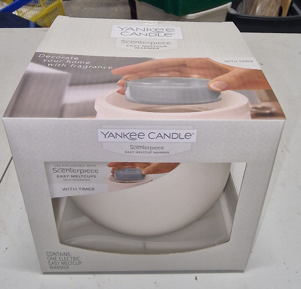 Lot 221: Yankee Candle Easy Meltcup Warmer