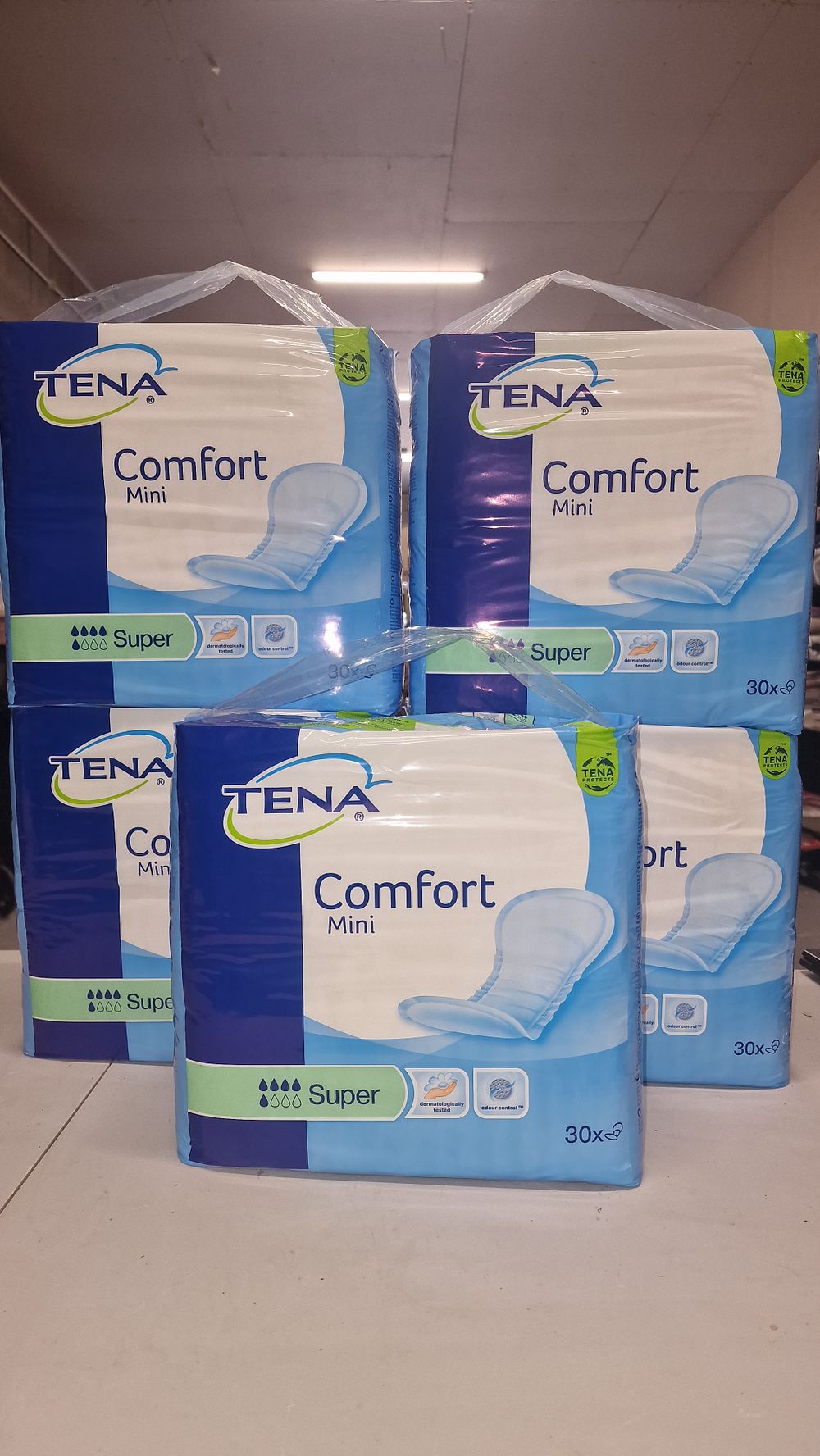 Lot 185: 5 Packs Of 30 Tena Comfort Minii