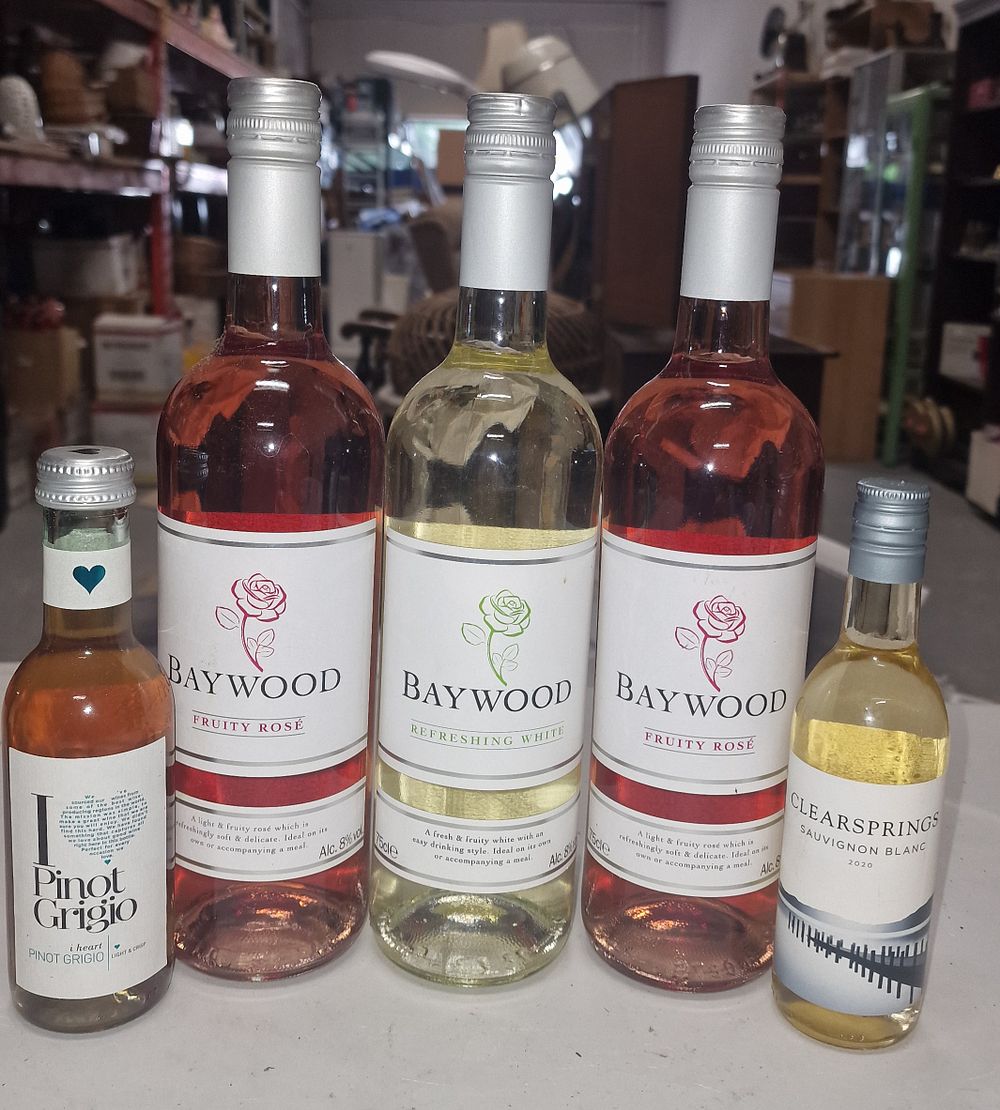 Lot 189: Selection of White and Rose Wine
