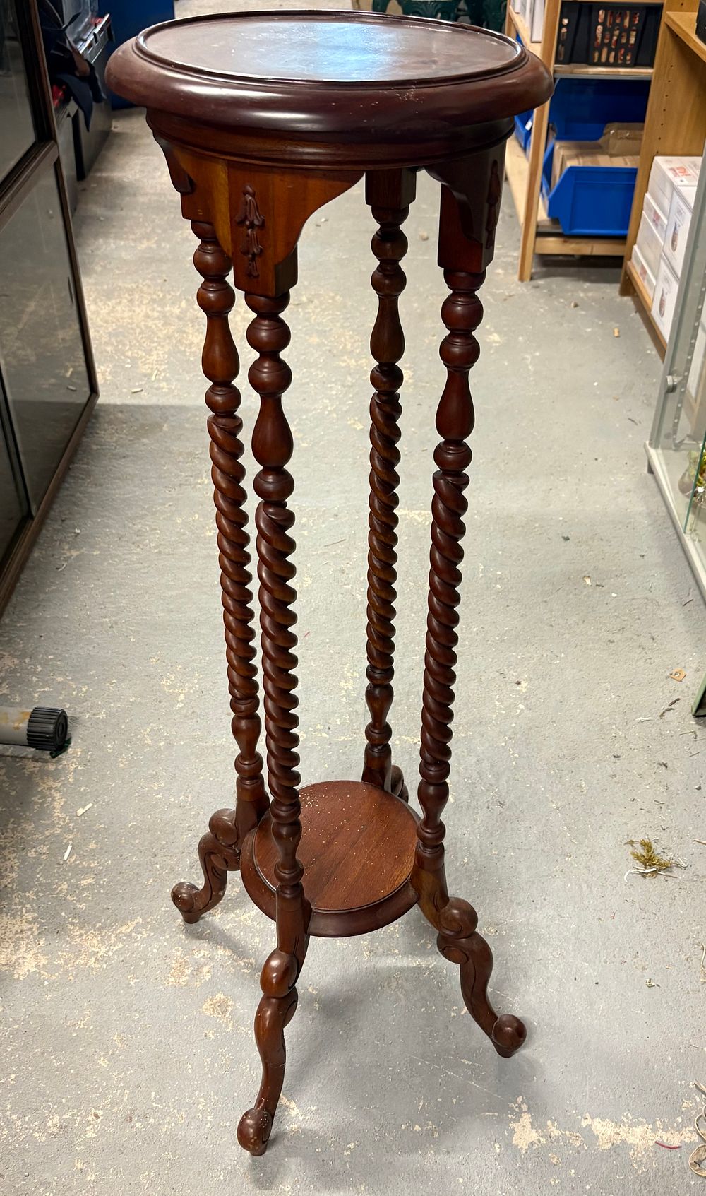 Lot 204: Tall Plant Stand.