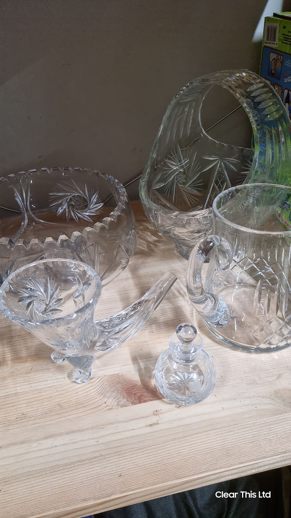 Lot 31a: 5 items of crystal