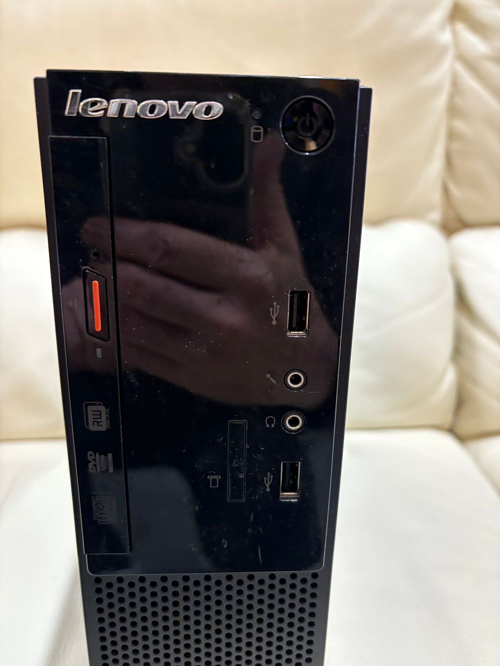 Lot 187a: Lenovo Compact Desktop PC