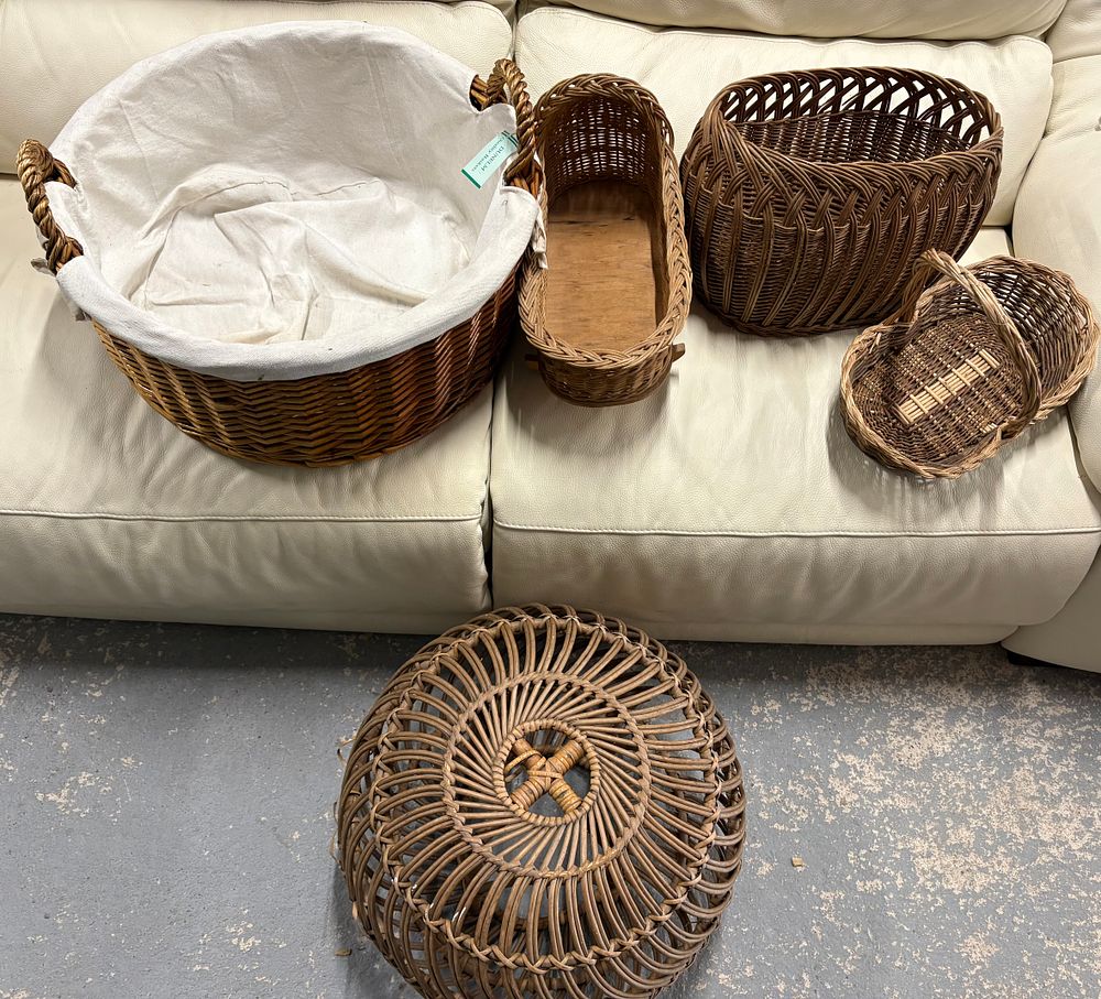 Lot 199: Selection of Wicker Items