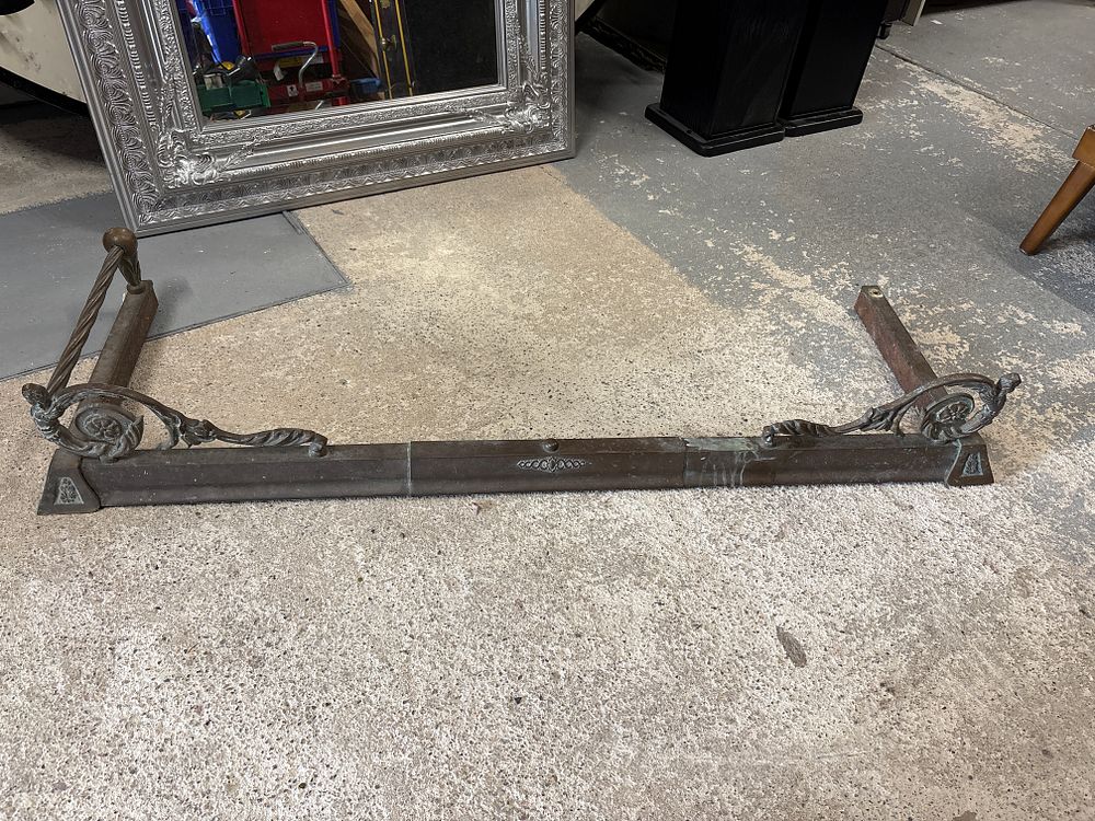 Lot 226: Old Brass Fire Fender