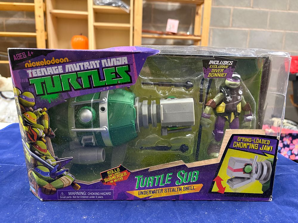 Lot 167: Boxed Nickelodeon Teenage Mutant Ninja Turtles