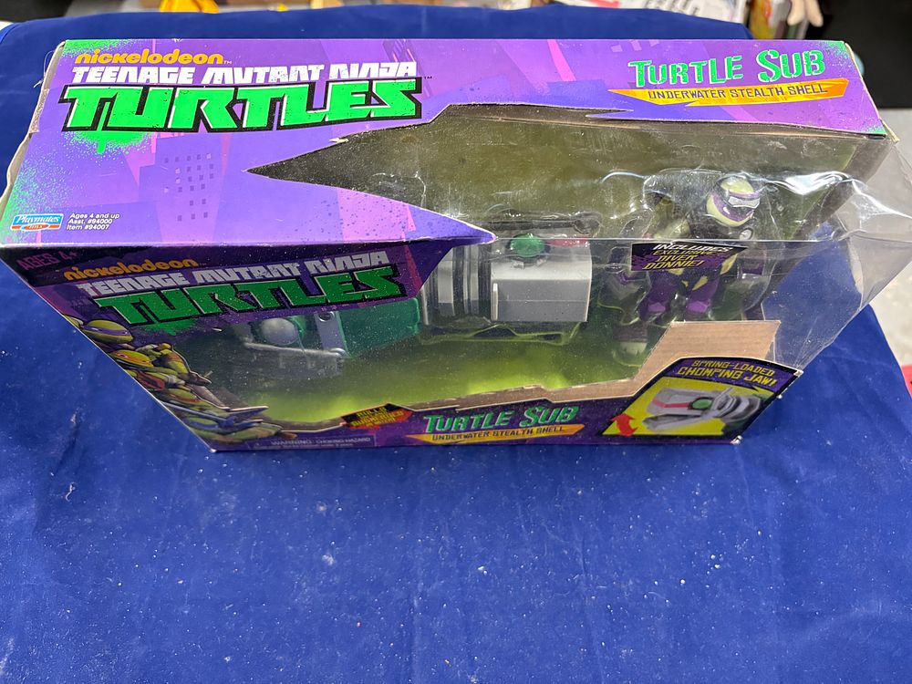 Lot 168: Boxed Nickelodeon Teenage Mutant Ninja Turtles