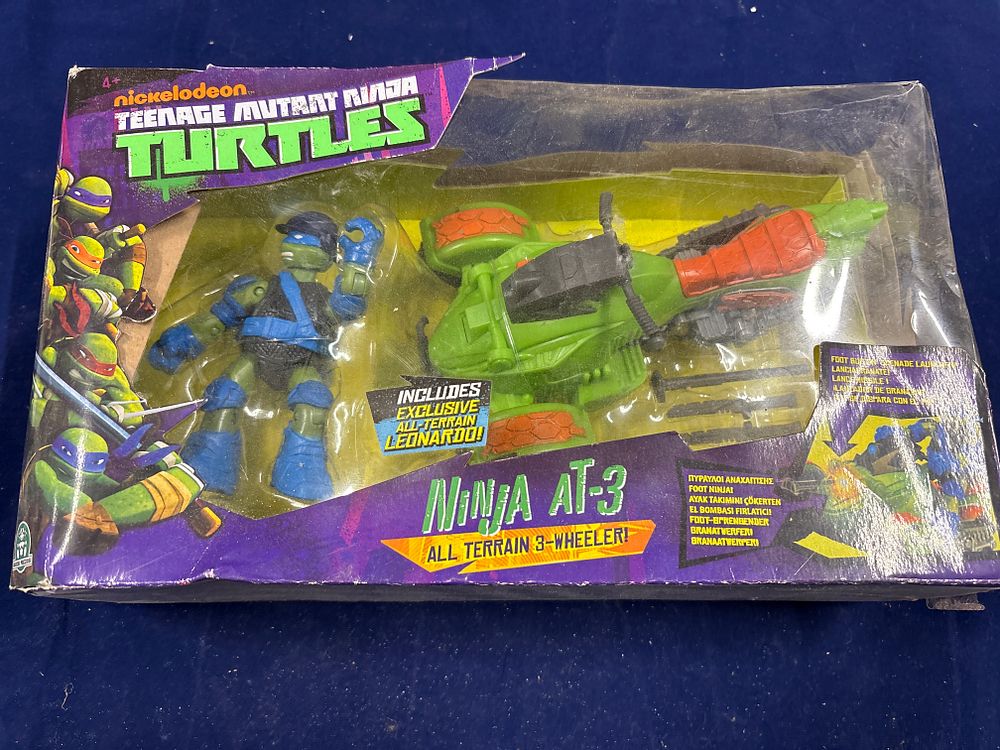 Lot 174: Boxed Nickelodeon Teenage Mutant Ninja Turtles