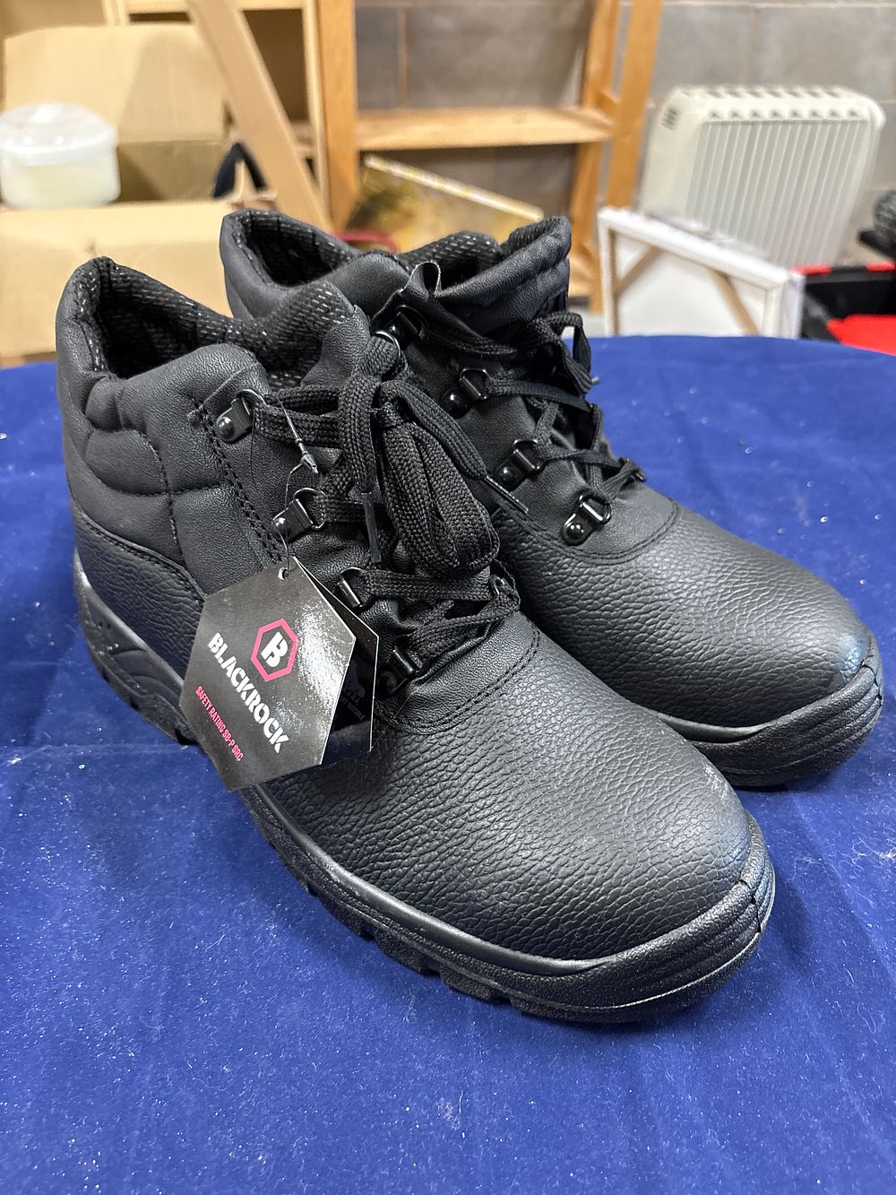Lot 186: New With Tag. Size 7