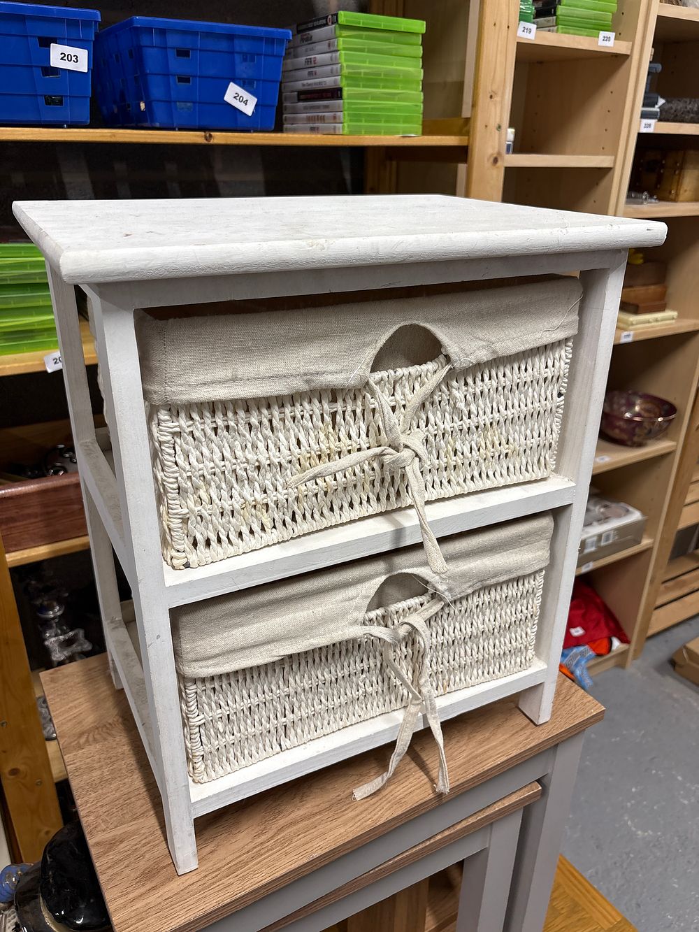 Lot 234: Small 2 Drawer Unit
