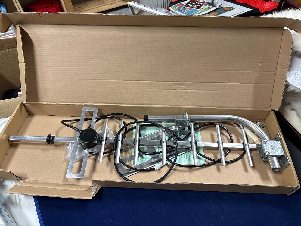 Lot 238: Boxed unused TV ariel