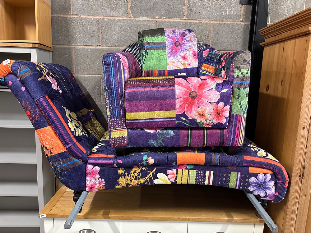 Lot 267: Chaise lounge and matching chair