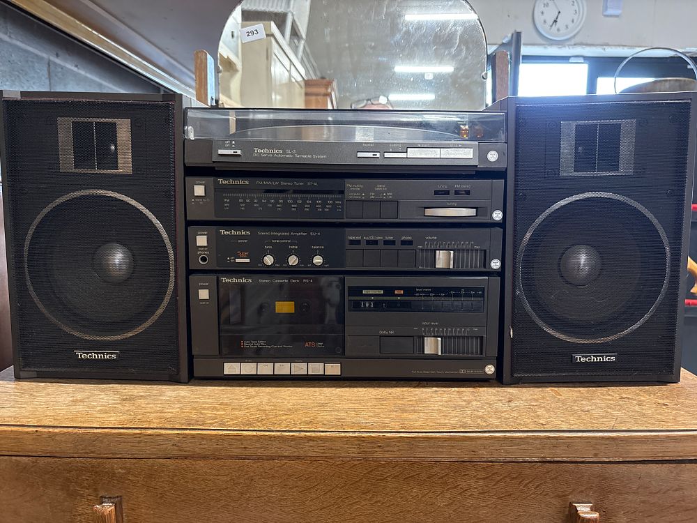 Lot 294: Technics 80’s Separates Music System