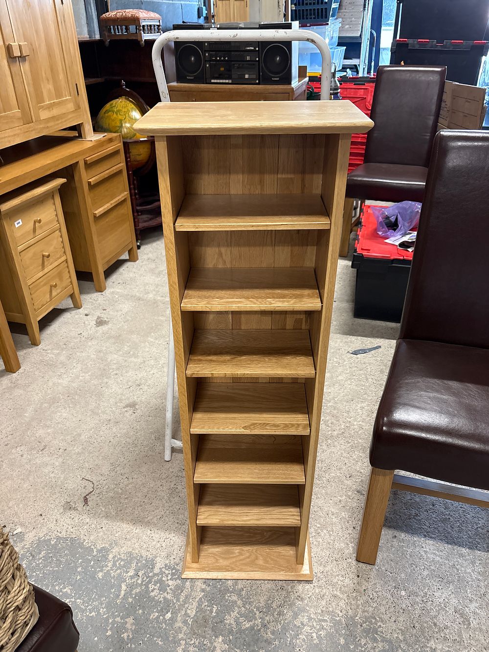 Lot 298: Shelving unit