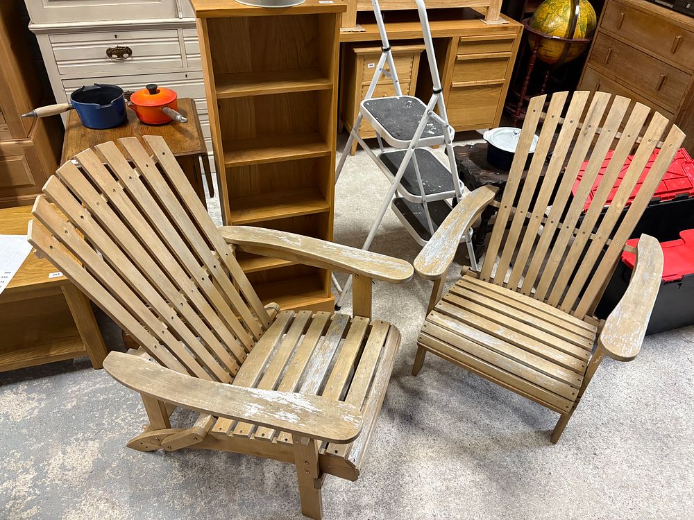 Lot 303: Pair of Vonhaus Garden Chairs