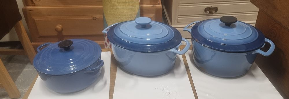 Lot 302A: 3 castiron posts