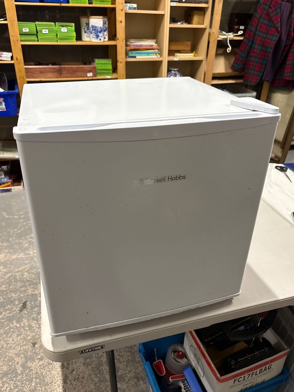 Lot 310: Russell Hobbs Table Top Freezer