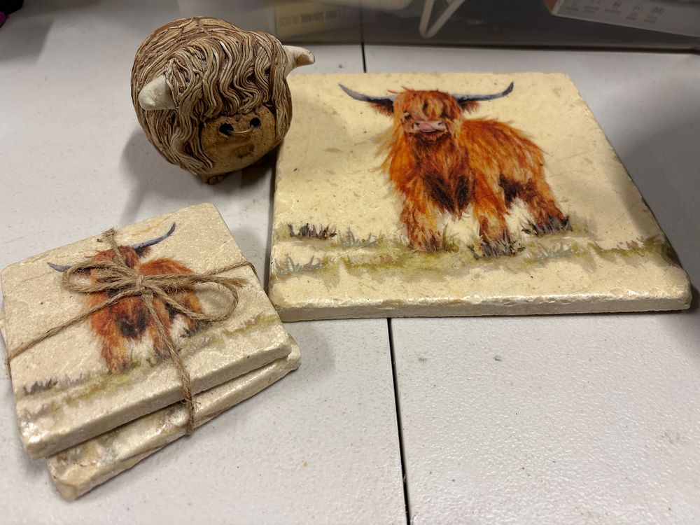 Lot 182a: Highland Cow and related Tiles/ coasters ( Heavy ceramic)