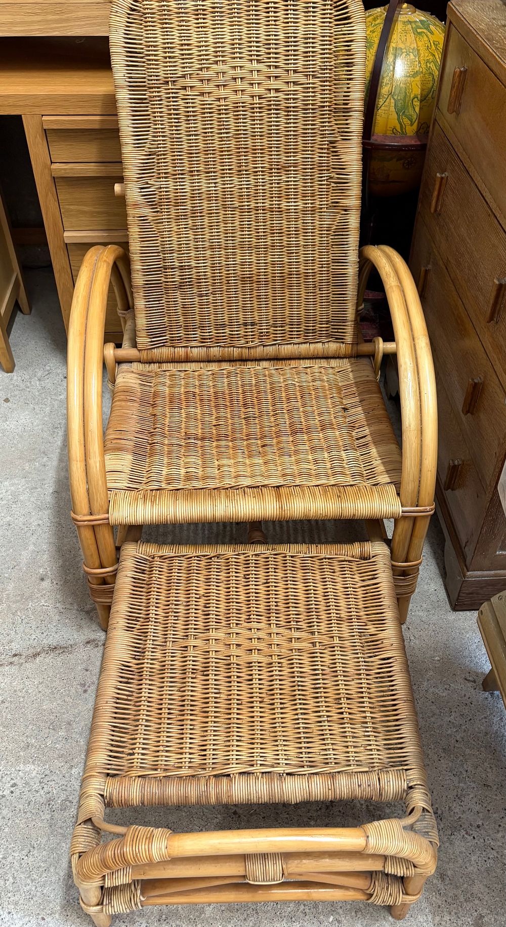 Lot 343: Wicker Sun Lounger.