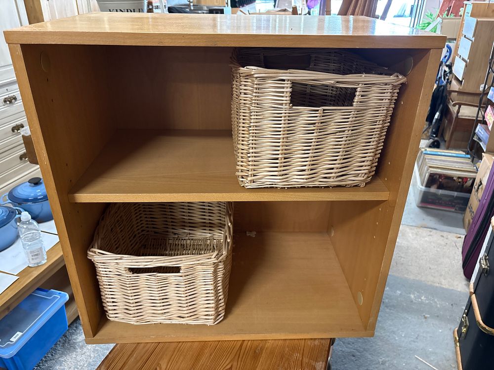 Lot 344: Cube type storage unit with Baskets