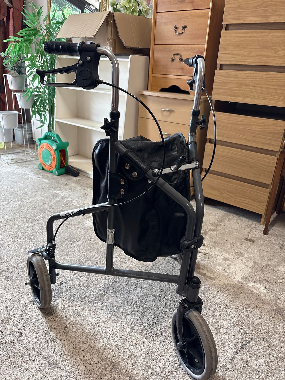 Lot 346: Medequip 3 Wheeled Braked Walker