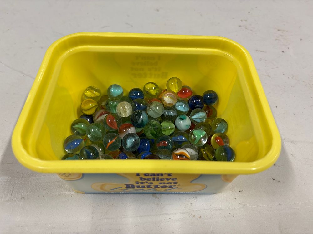 Lot 177: Tub of Marbles