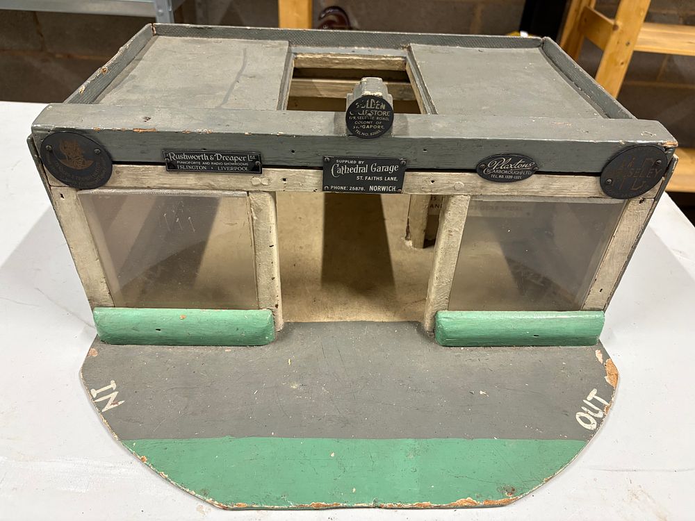 Lot 180: Vintage Child’s Toy Garage
