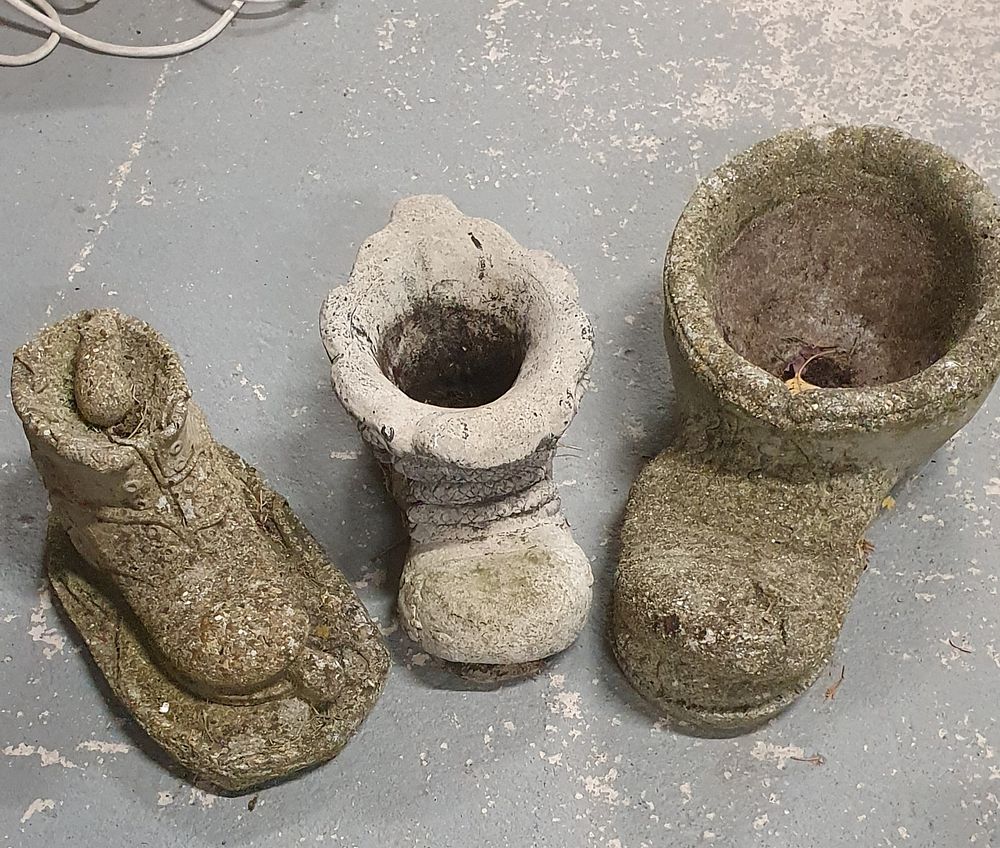 Lot 195: Selection of concrete garden planters / ornaments