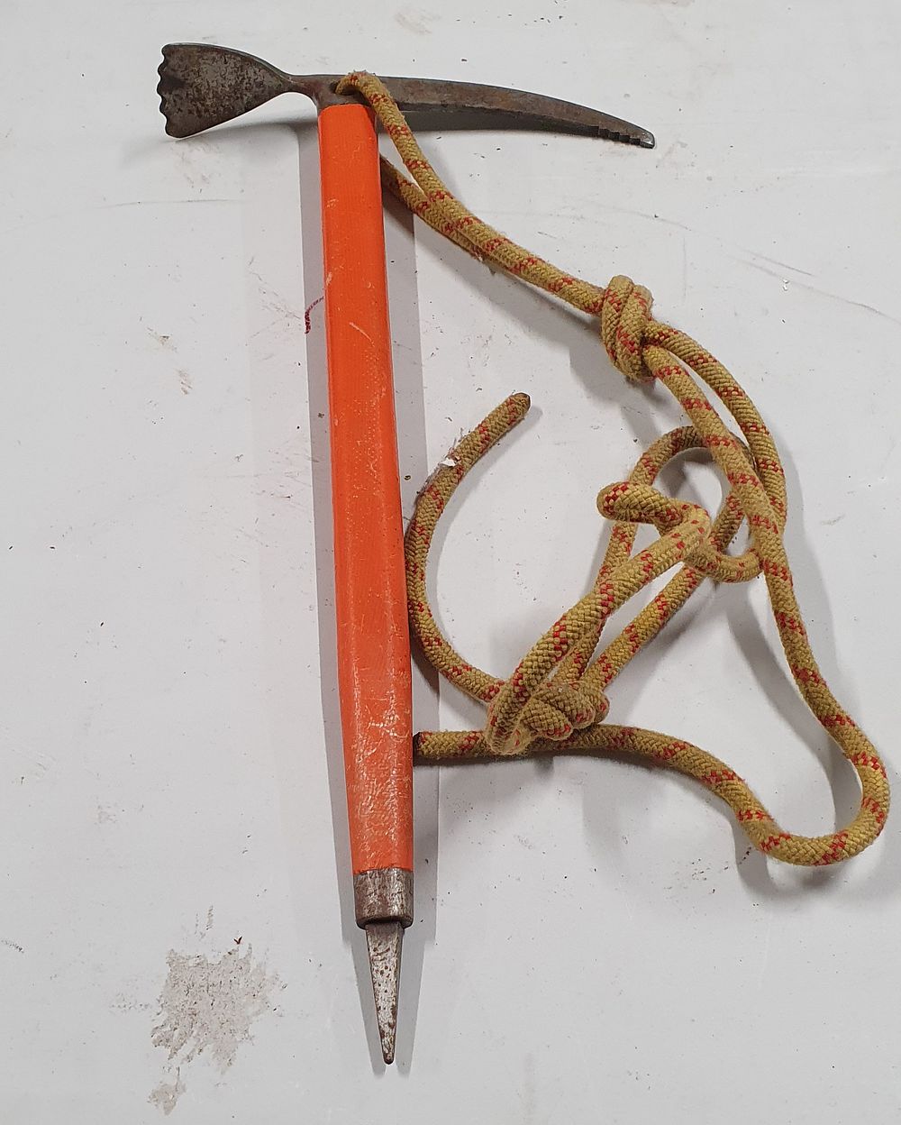 Lot 199: Ice pick axe