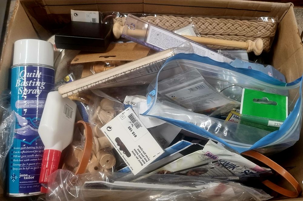 Lot 272: A large lot of crafting items