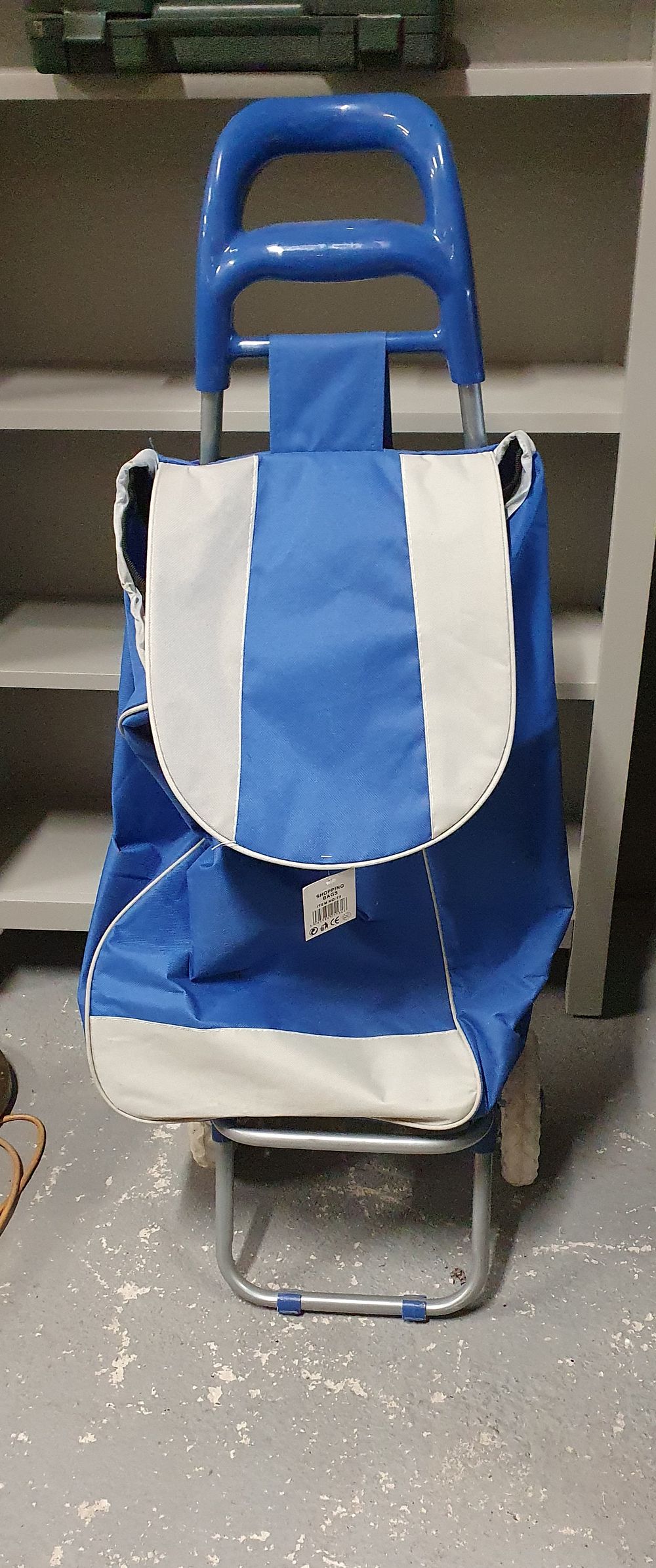 Lot 279: Lightweight shopping trolley