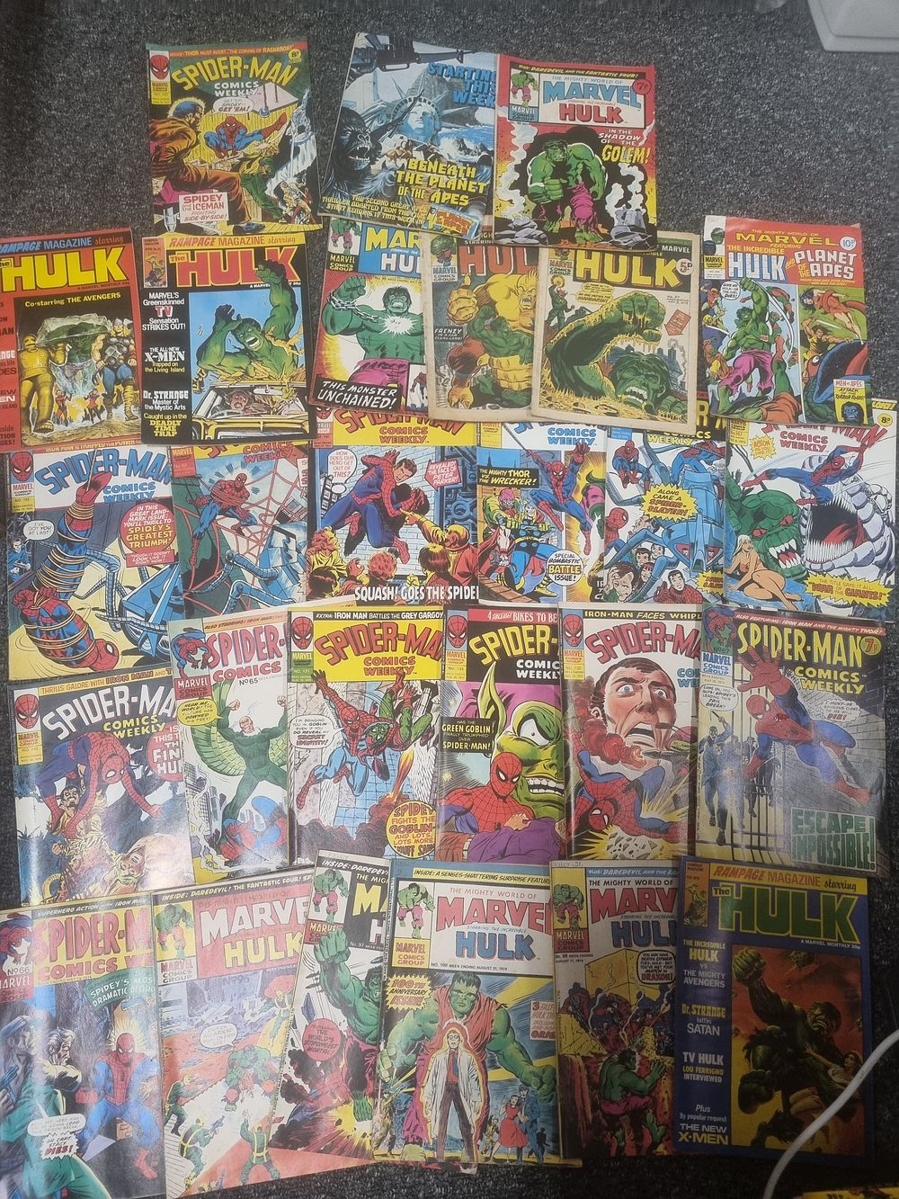 Lot 160: 26 Collectable Comic Books