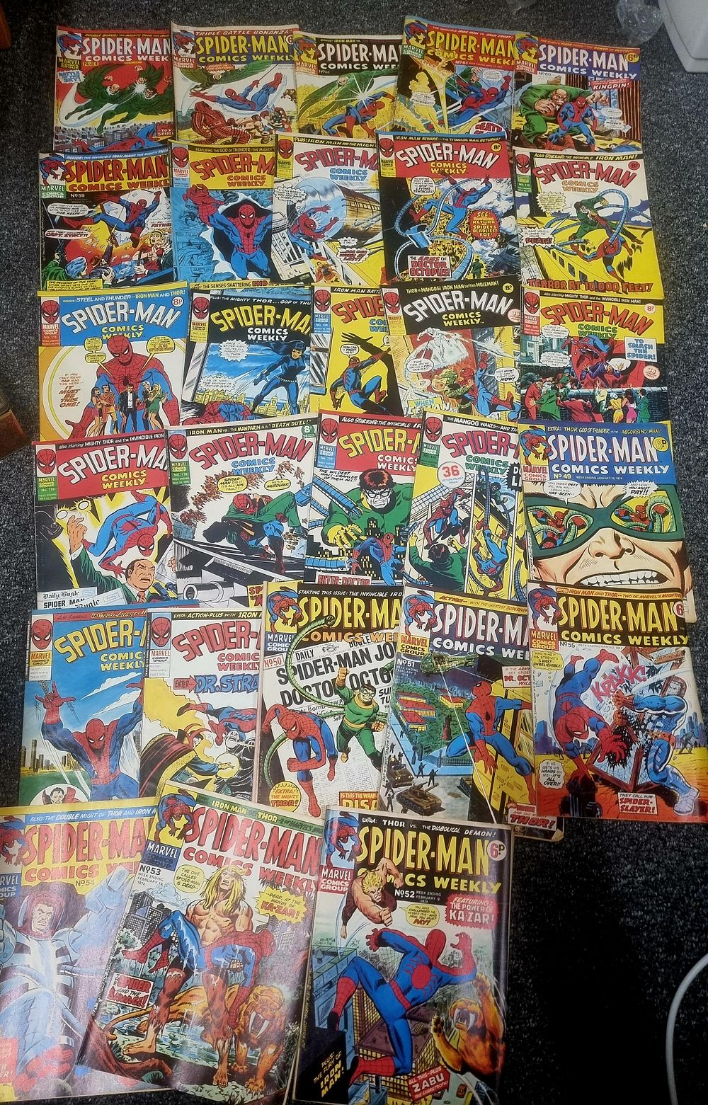 Lot 163: 28 Collectable Comic Books