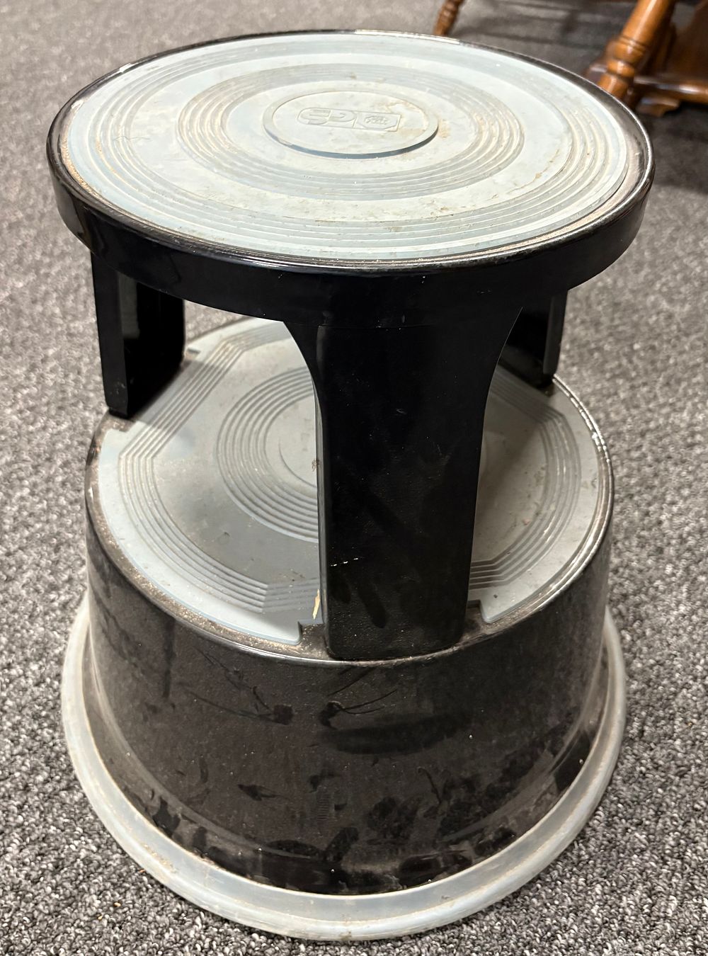 Lot 176: Steel Round Kick step