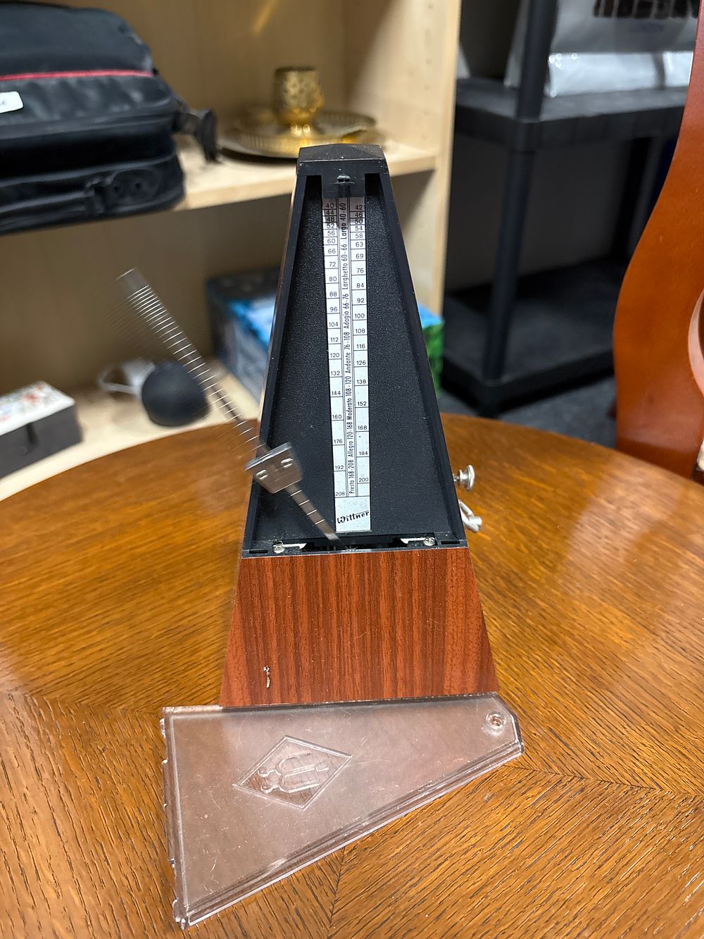 Lot 213: Metronome .