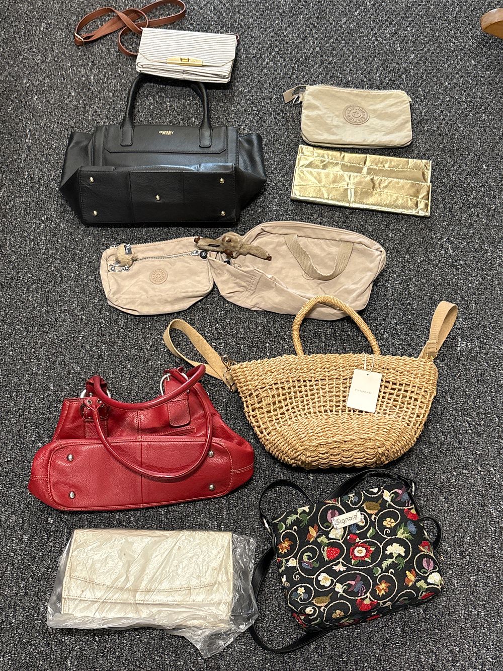Lot 232: Selection of Bags