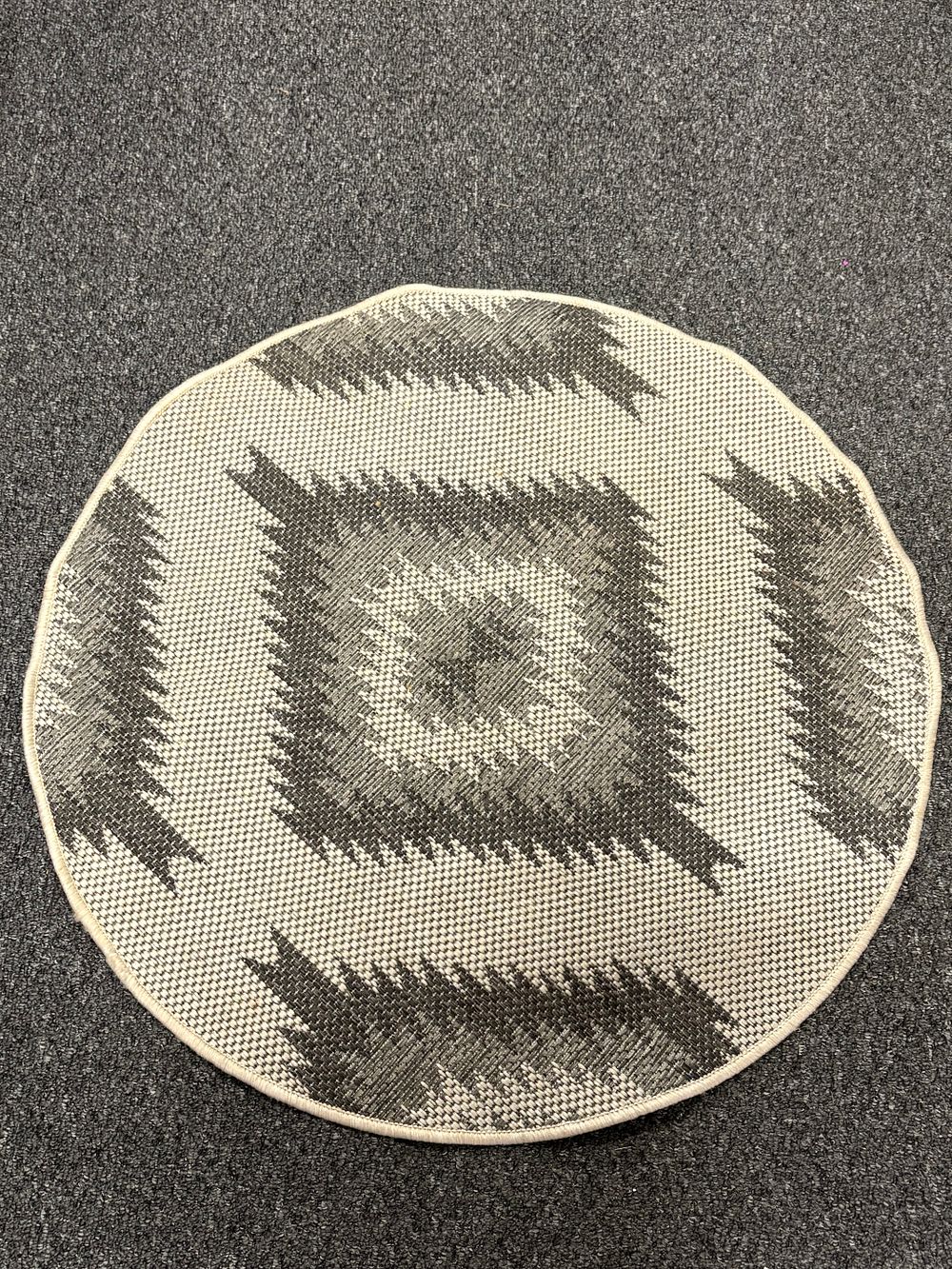 Lot 161: Round Rug