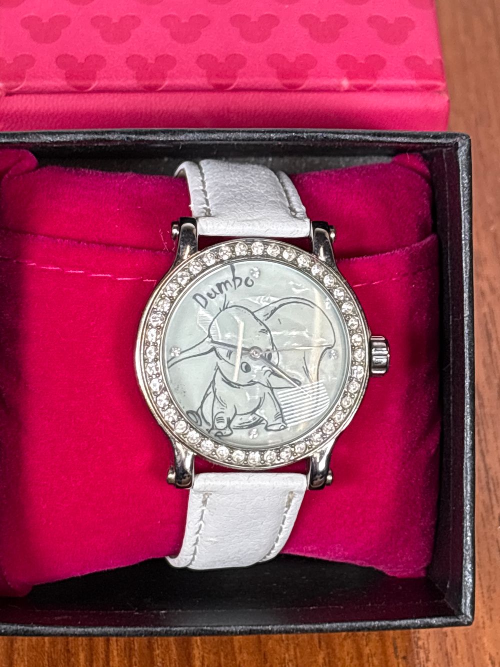 Lot 180: Boxed Disney Dumbo Watch