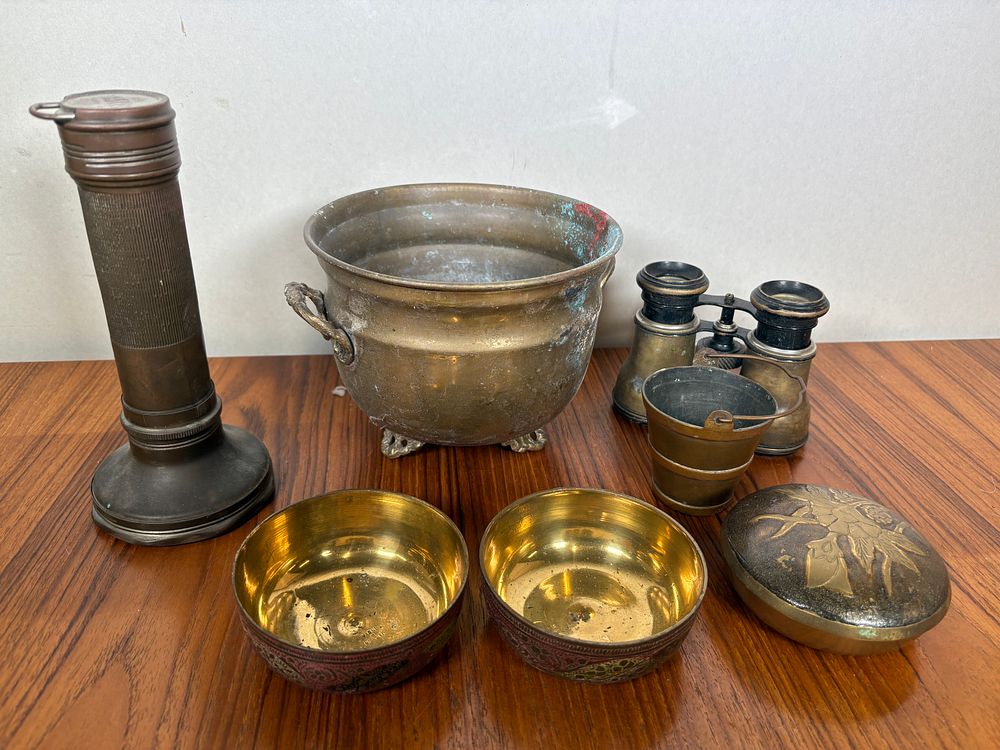 Lot 186: Selection of Brass / Copper items