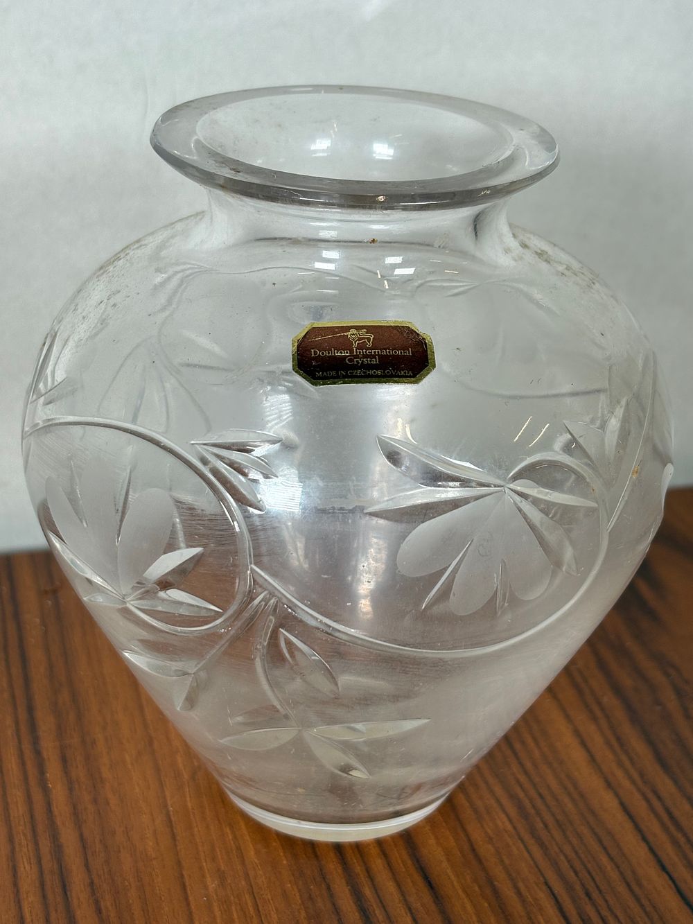 Lot 190: Doulton Crystal Vase