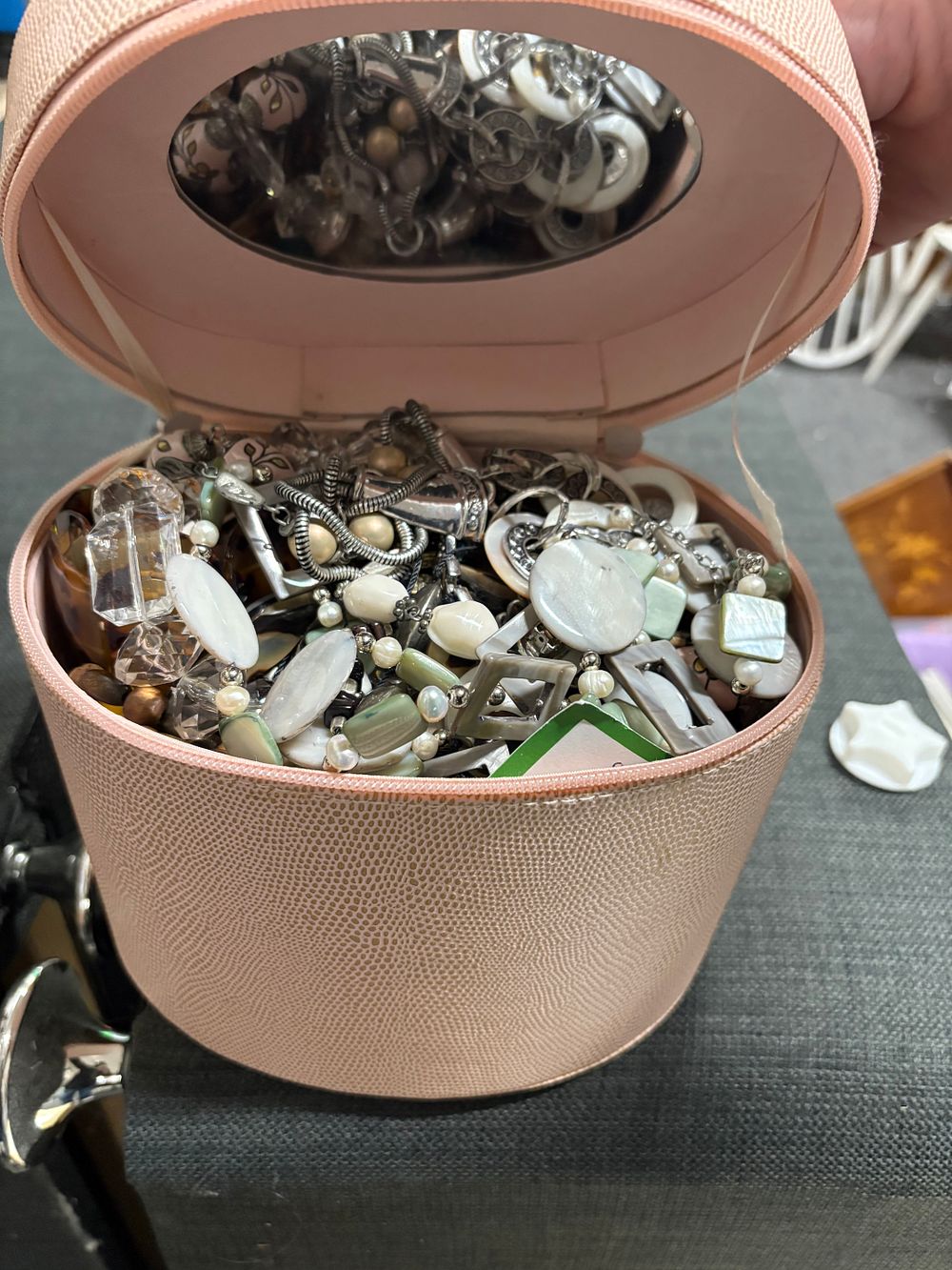 Lot 65: Vanity case full of Jewellery