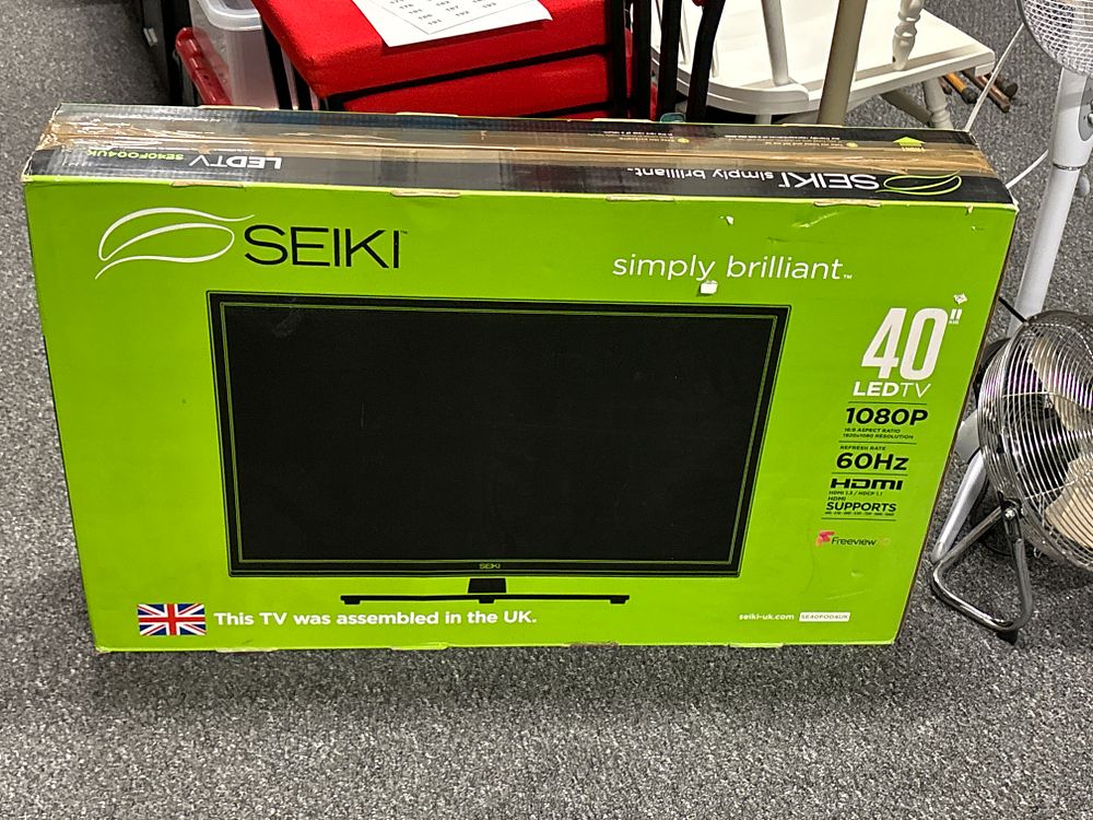 Lot 162: Boxed Seiki 40 inch Hd TV LED