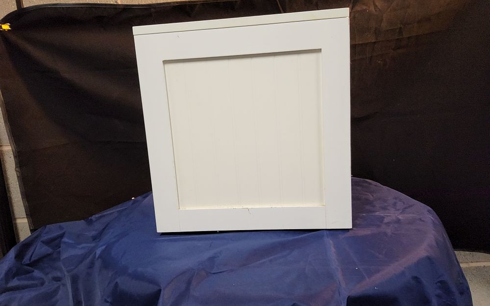 Lot 177: Toilet roll holder
