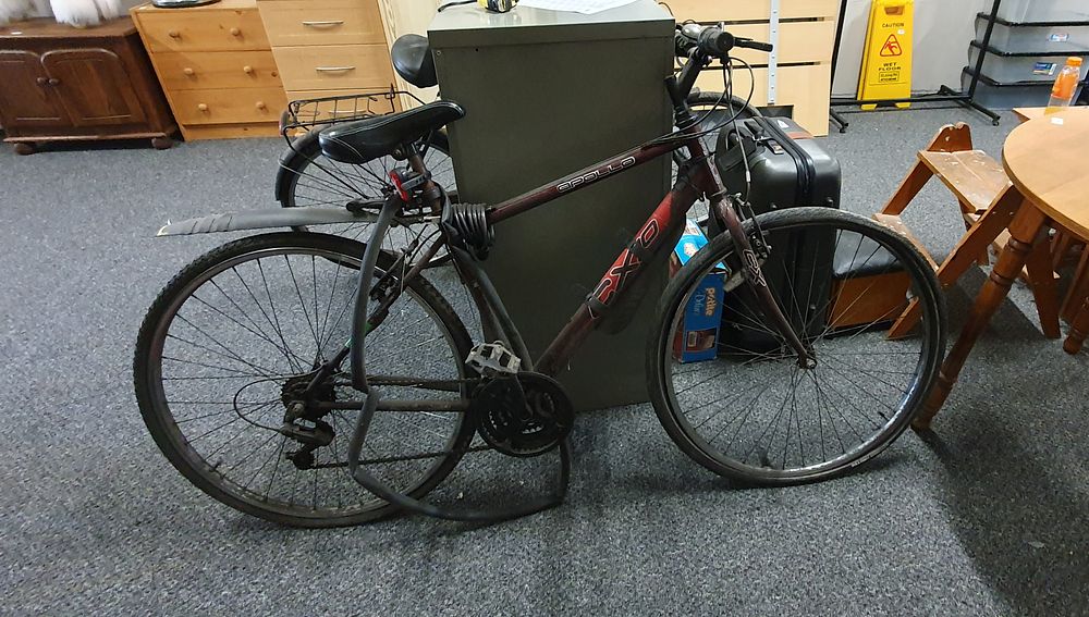 Lot 200: Appolo CX10 hybrid bicycle