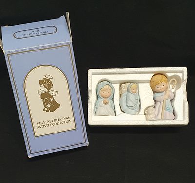 Avon heavenly blessings nativity set. Boxed in great condition