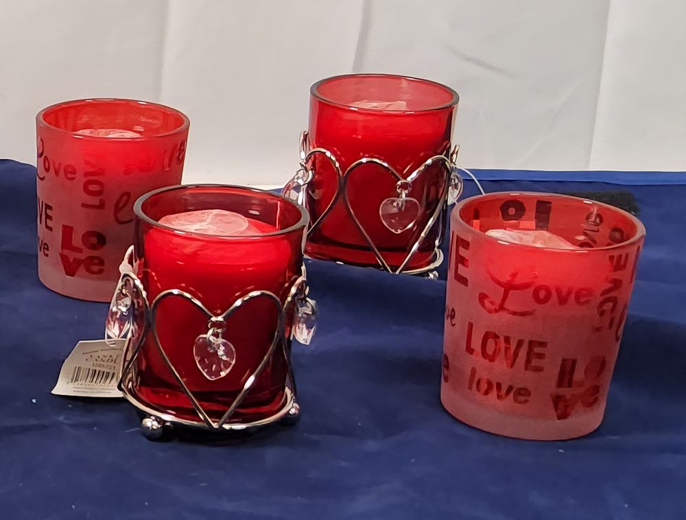 Lot 153: 4 x Votive Candle holders