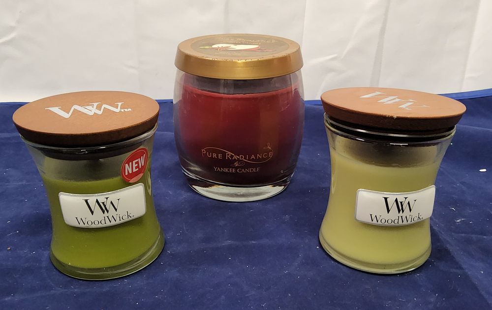 Lot 173: Fragrance candles x 3