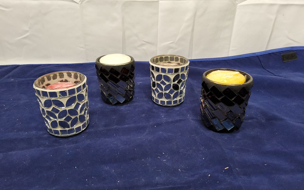 Lot 174: Various votive holders x 4.