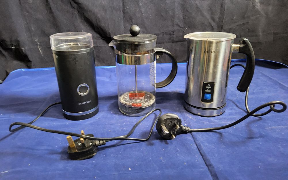 Lot 178: Coffee making set