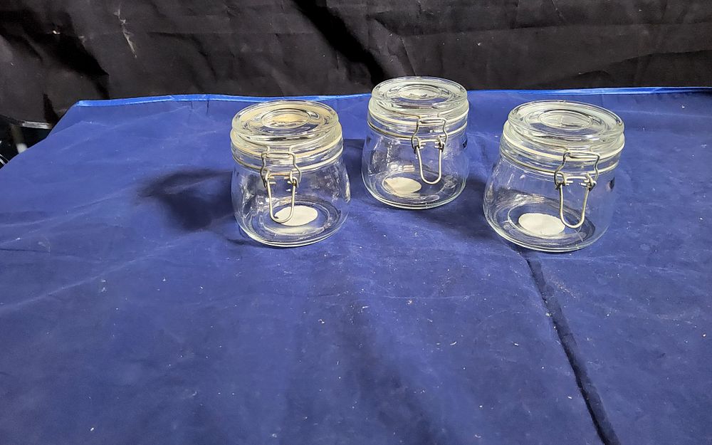Lot 179: Set of 3 storage jars